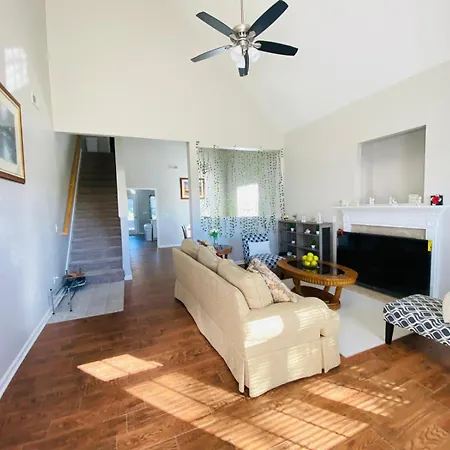 Private Room & Bathroom Close To Downtown Raleigh Exterior photo