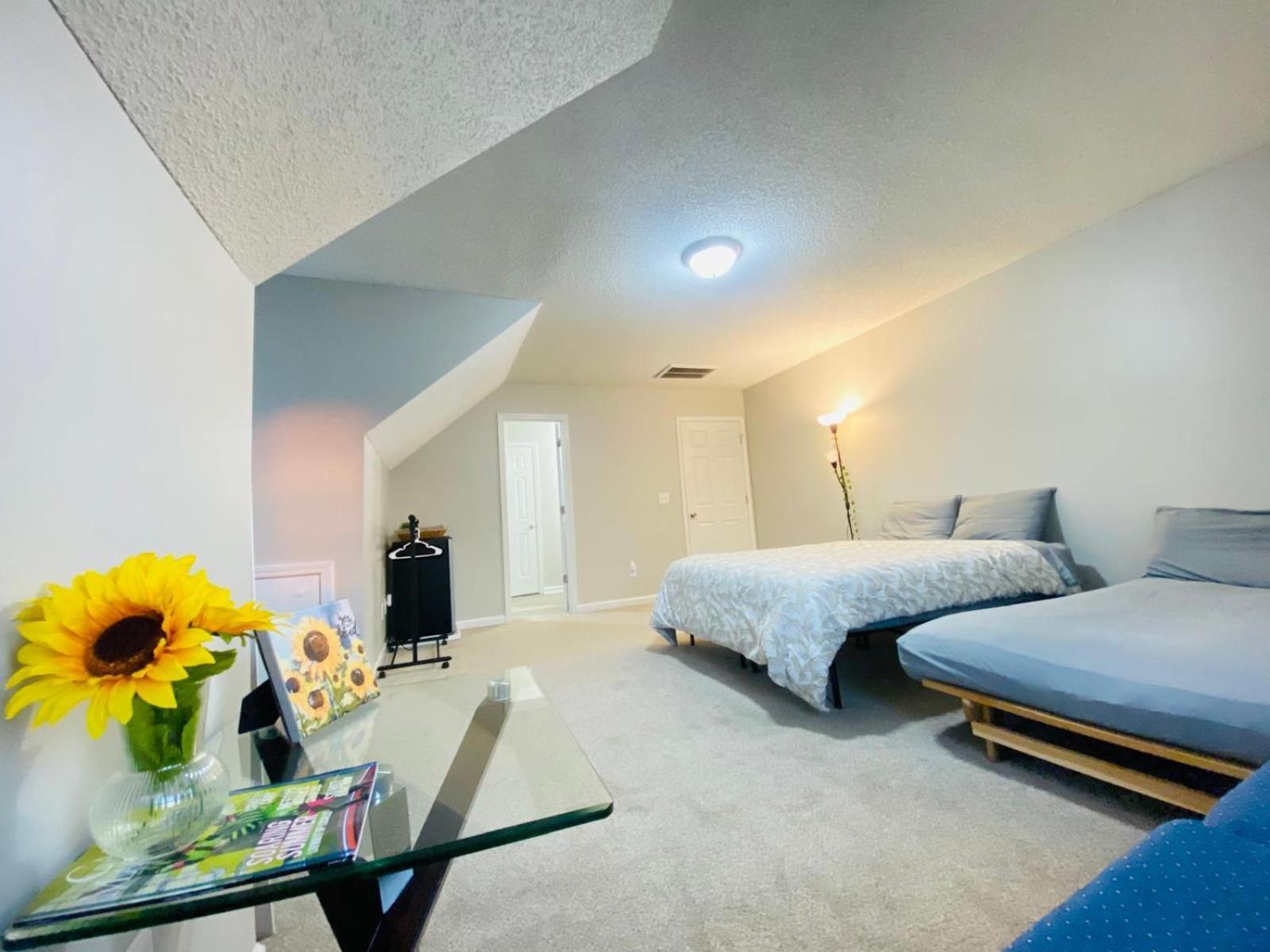 Private & Bathroom Close To Downtown * Raleigh
